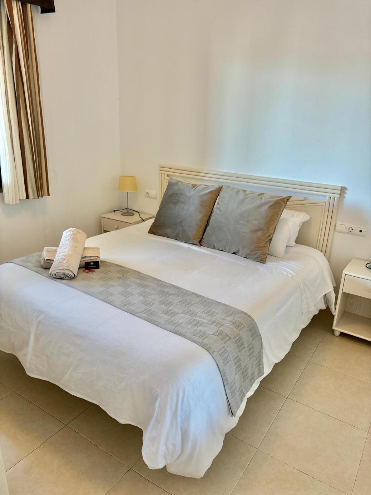 Apartment With Sea View Pool & Private Parking Calp Dış mekan fotoğraf